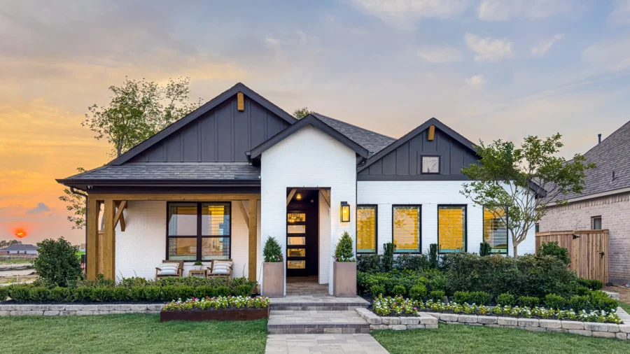 highland homes 50' model home exterior